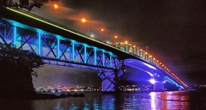 New Zealand bridge lit with 90,000 Martin by Harman LEDs